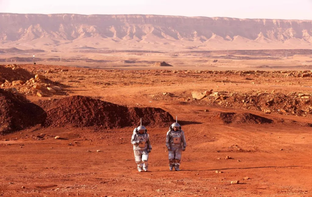 Mars Study Reveals Diverse Organic Material and Life-Supporting Potential