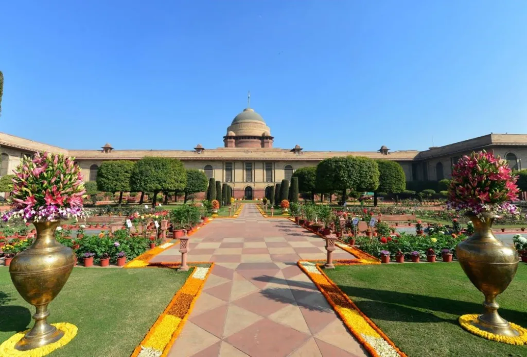 Rashtrapati Bhavan's Amrit Udyan Opens for Public Delight during Udyan Utsav-1, 2024