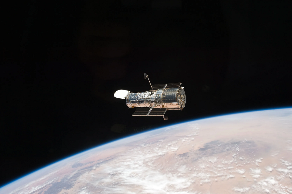 hubble-space-telescope-hst-7