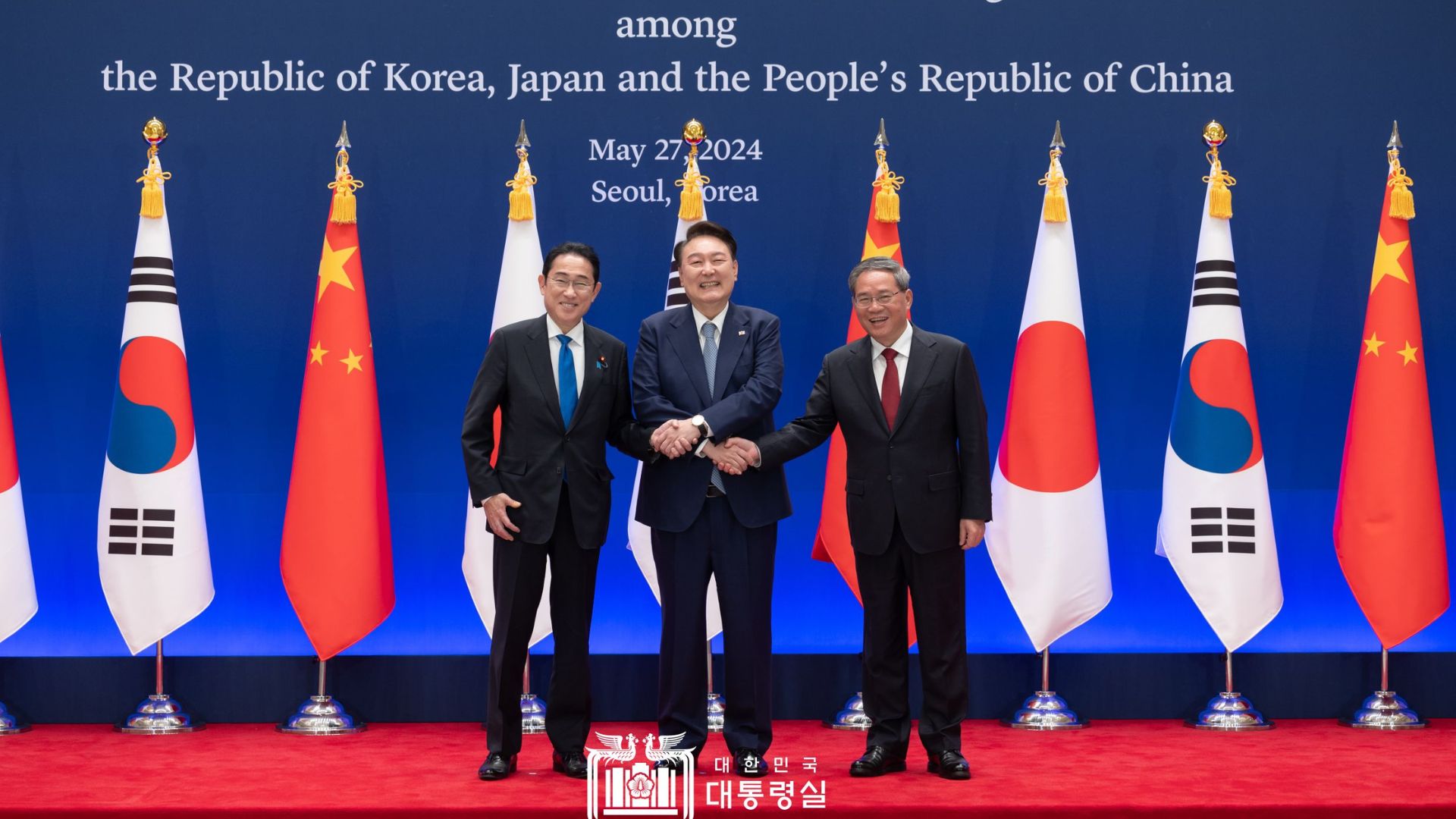 Japan, China, South Korea Hold Trilateral Talks Amid Regional Tensions