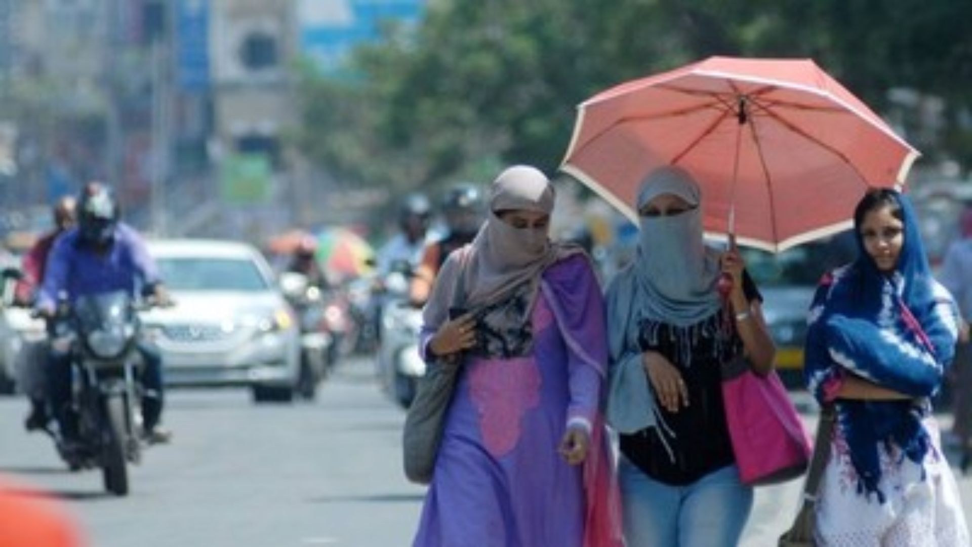 Odisha Sizzles as Mercury Soars, IMD Issues Heat Wave Alert