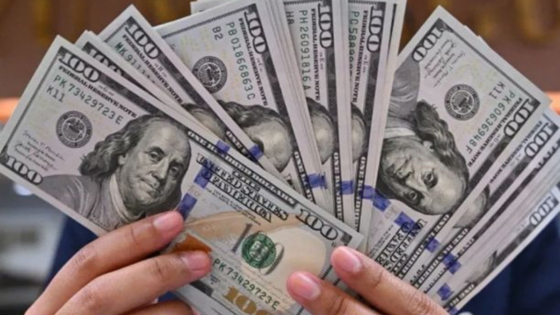 U.S. Dollar Rebounds as Market Optimism Grows Over Potential Tariff Deals