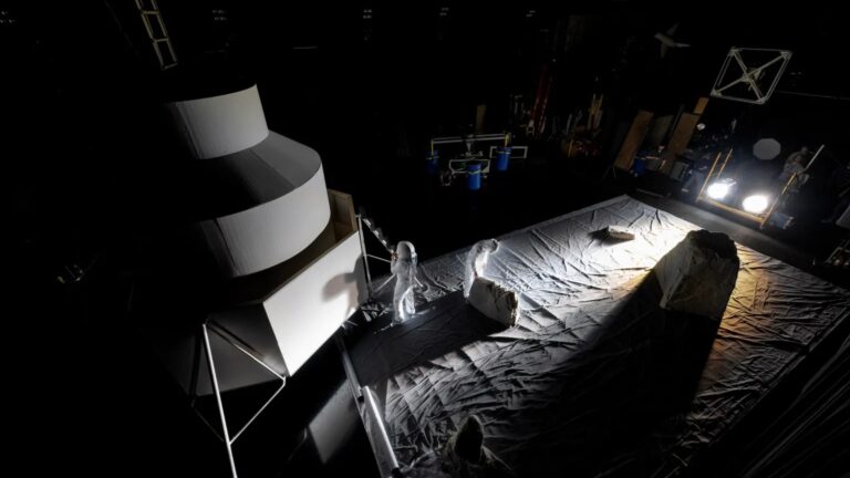 NASA Simulates Harsh Lunar Lighting to Prepare Artemis III Astronauts for Moon Mission