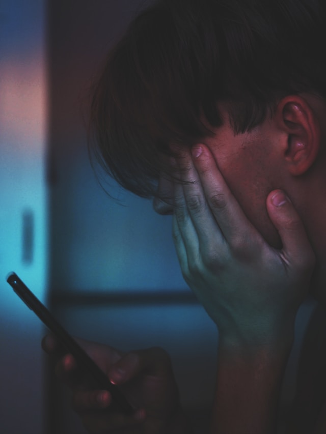 6 Signs You Need a Digital Detox