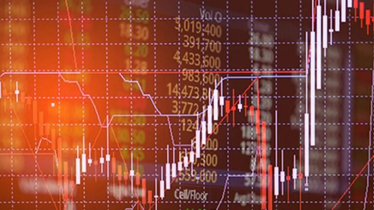 Indian Equities Log Weekly Gains Despite Friday Decline; Analysts See Positive Trend Ahead