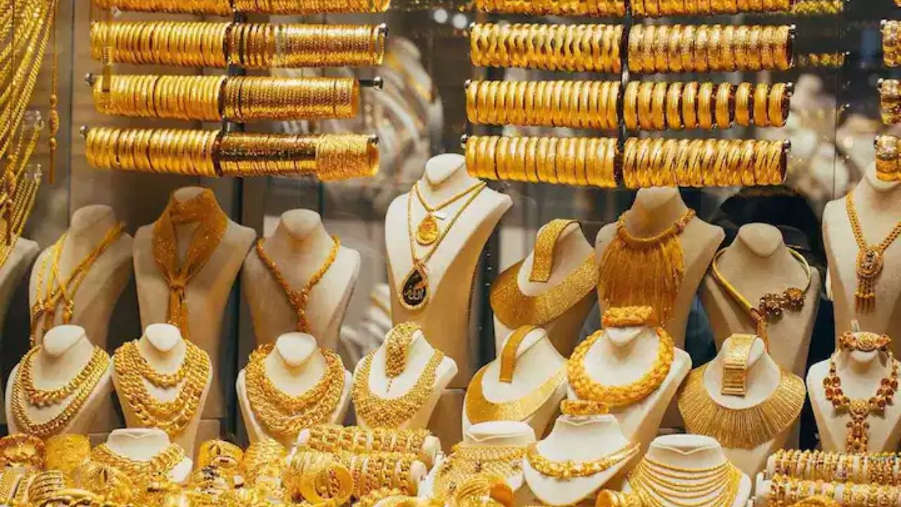 Gold, Silver Prices Rise on MCX as Fed Rate-Cut Hopes Strengthen; Wedding Season Boosts Demand