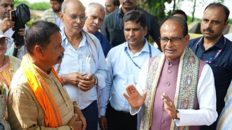 Union Agriculture Minister during ICAR visit